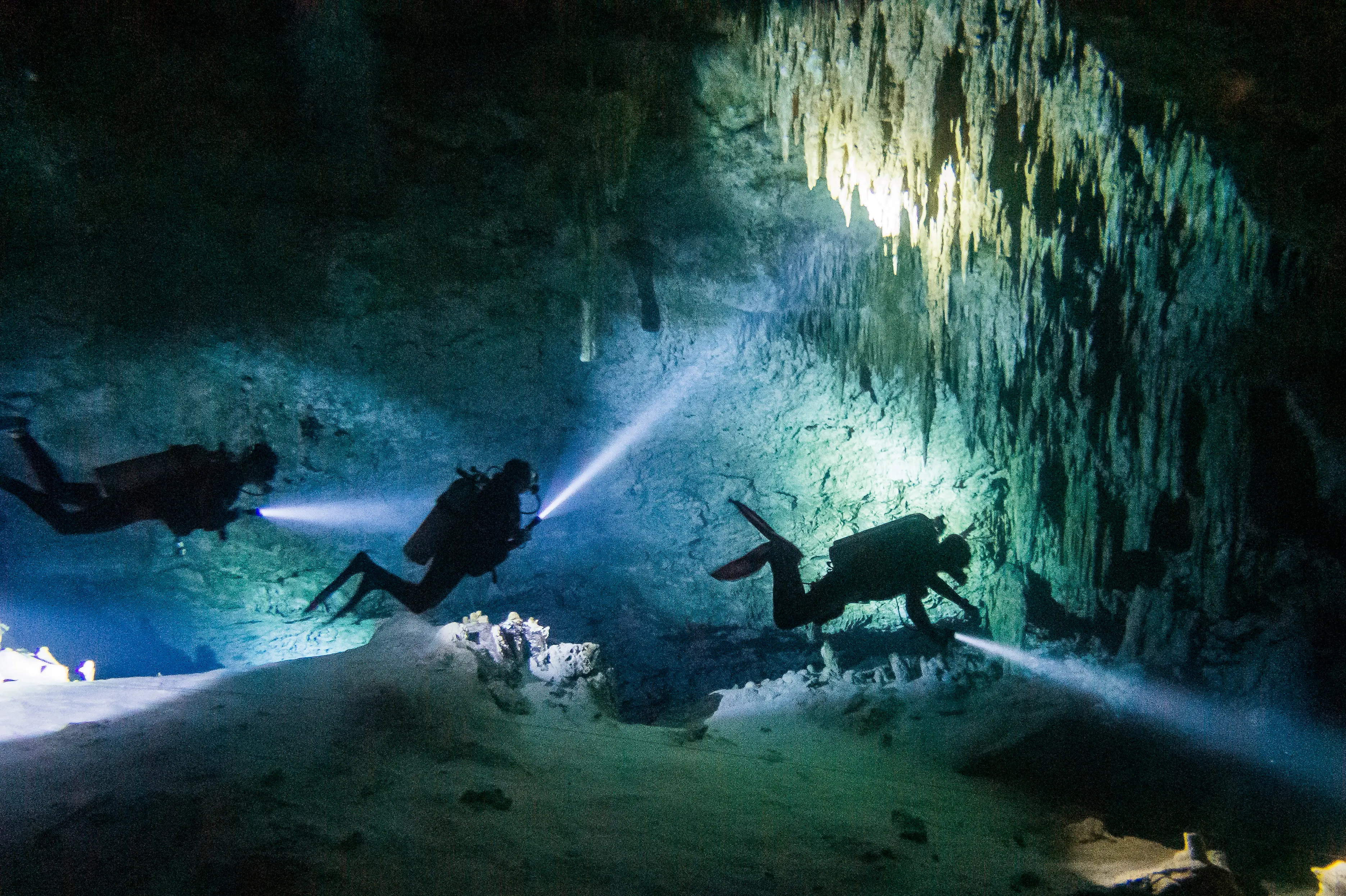 Cenote divers in Tajma-Ha