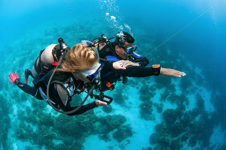 A buddy team practices navigation techniques