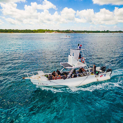 Dive boat in the Cozumel Marine Park